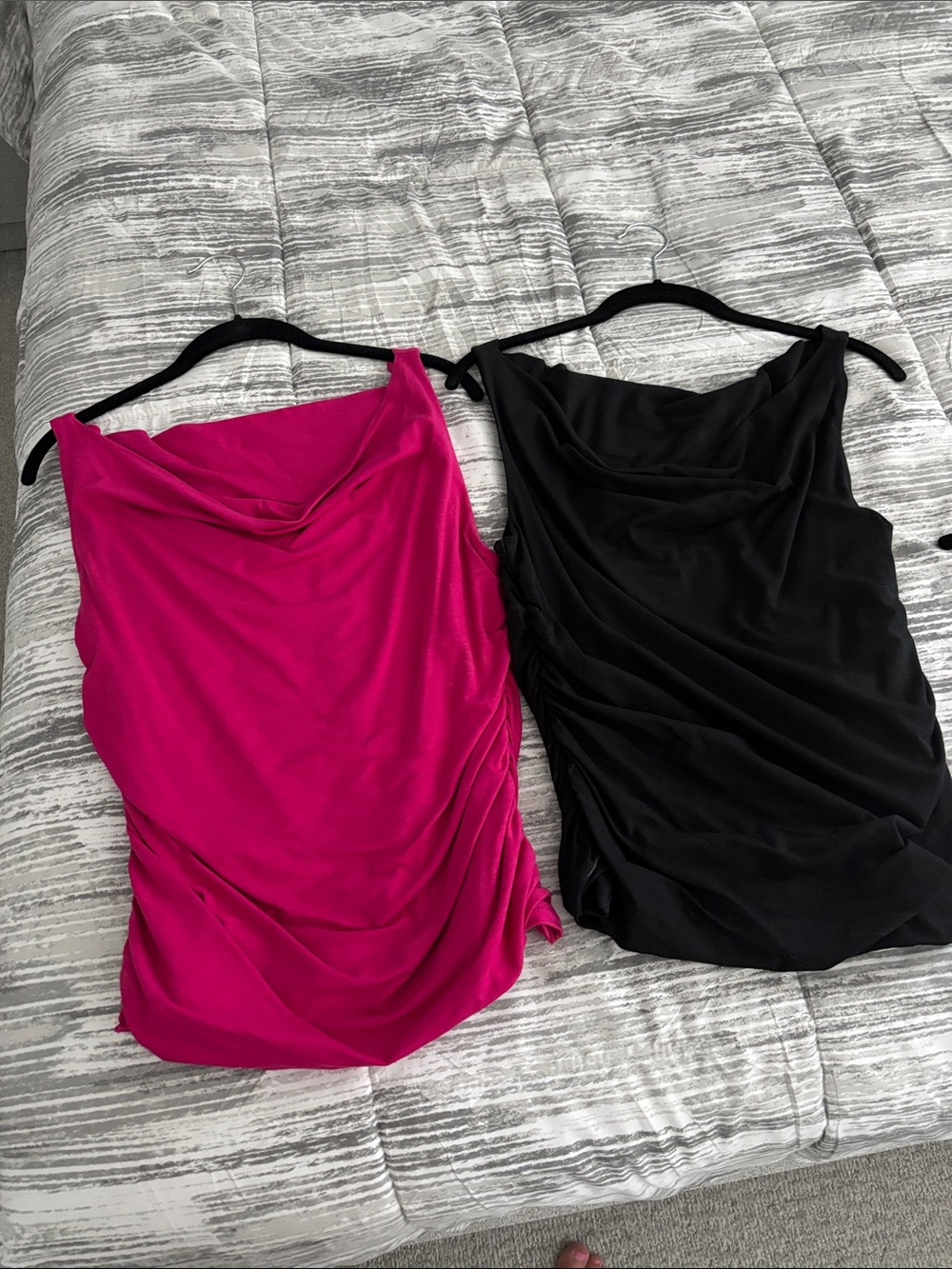Banana Republic Cowl Neck Sleeveless Ruched Tops - Small